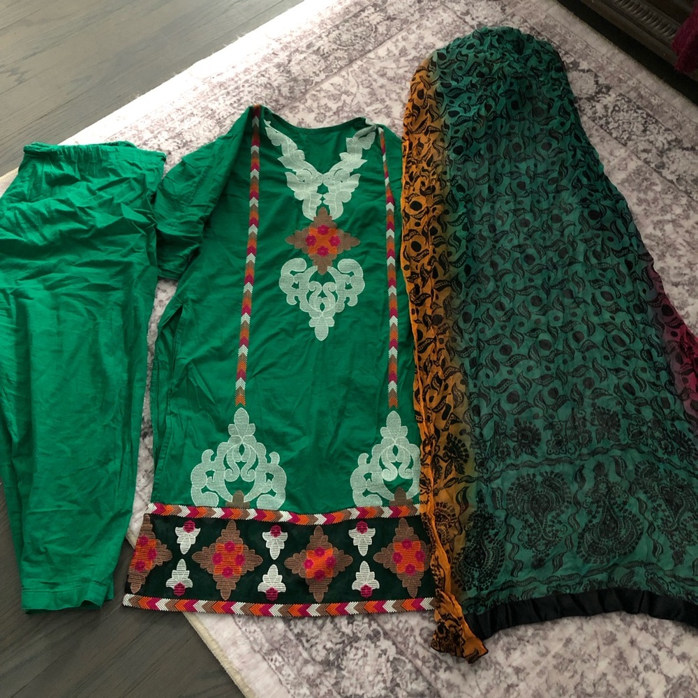 Green Embroidered Traditional Outfit Pakistani Indian shalwar kameez desi wear